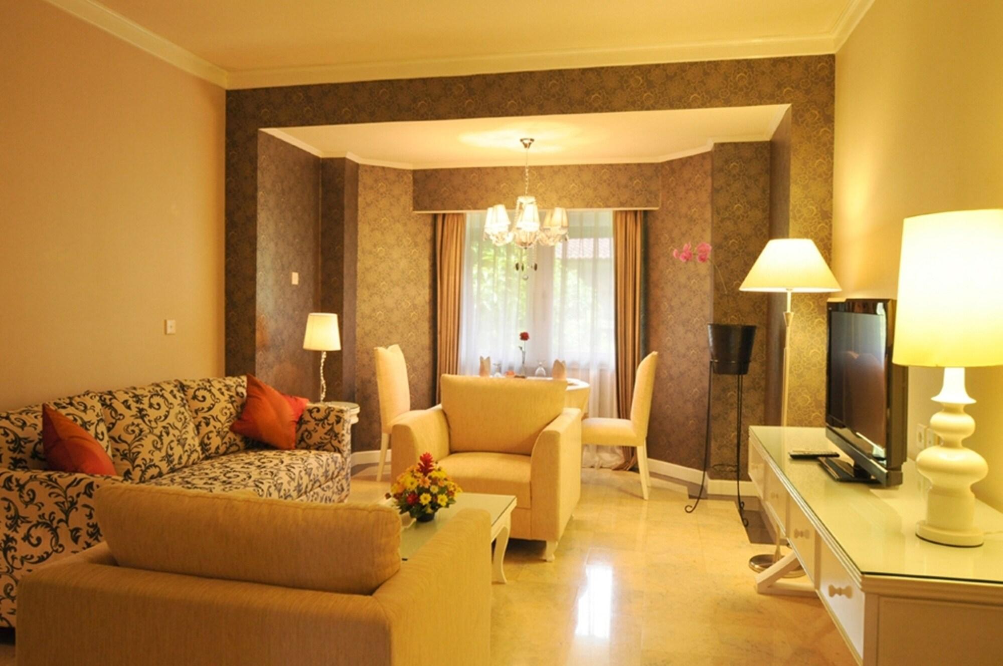 Grand Legi Hotel Mataram Exterior foto