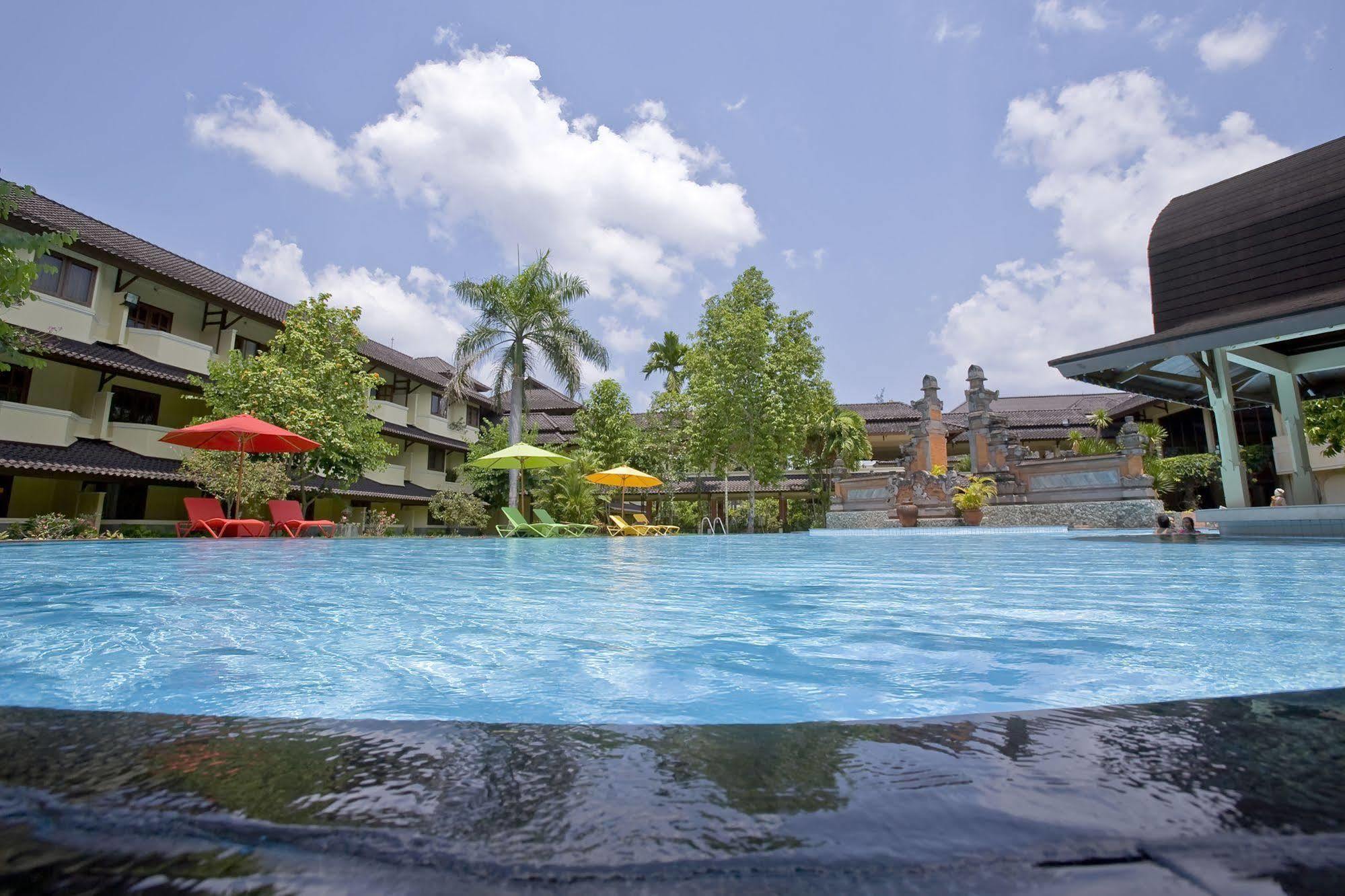 Grand Legi Hotel Mataram Exterior foto