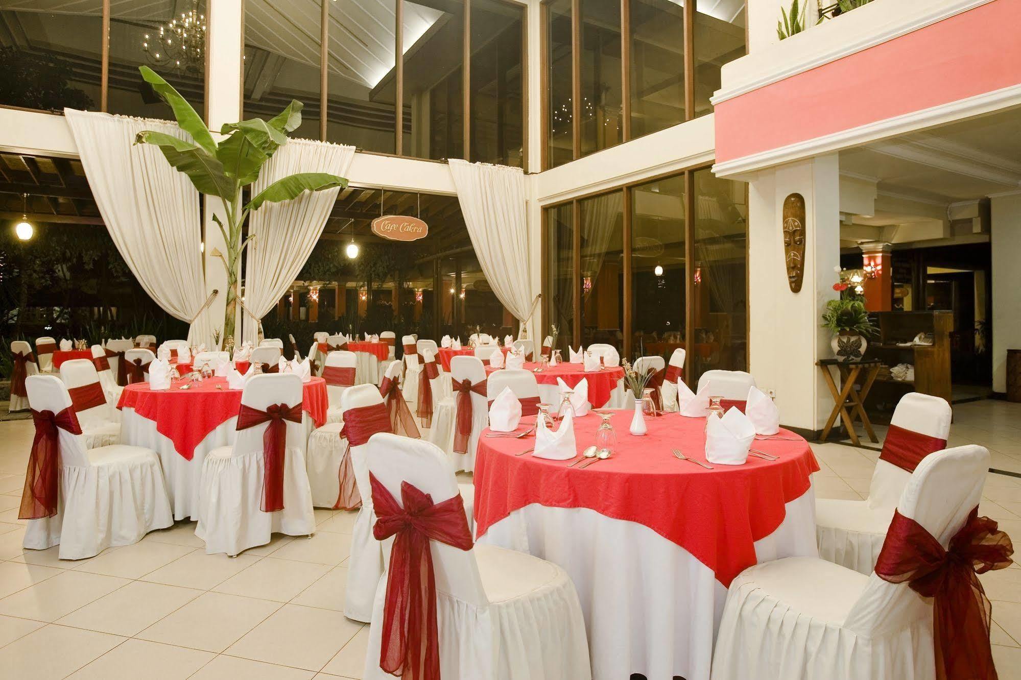 Grand Legi Hotel Mataram Exterior foto
